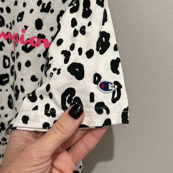 Champion Girls Cheetah Tshirt w/Neon Pink - Picture 2 of 5